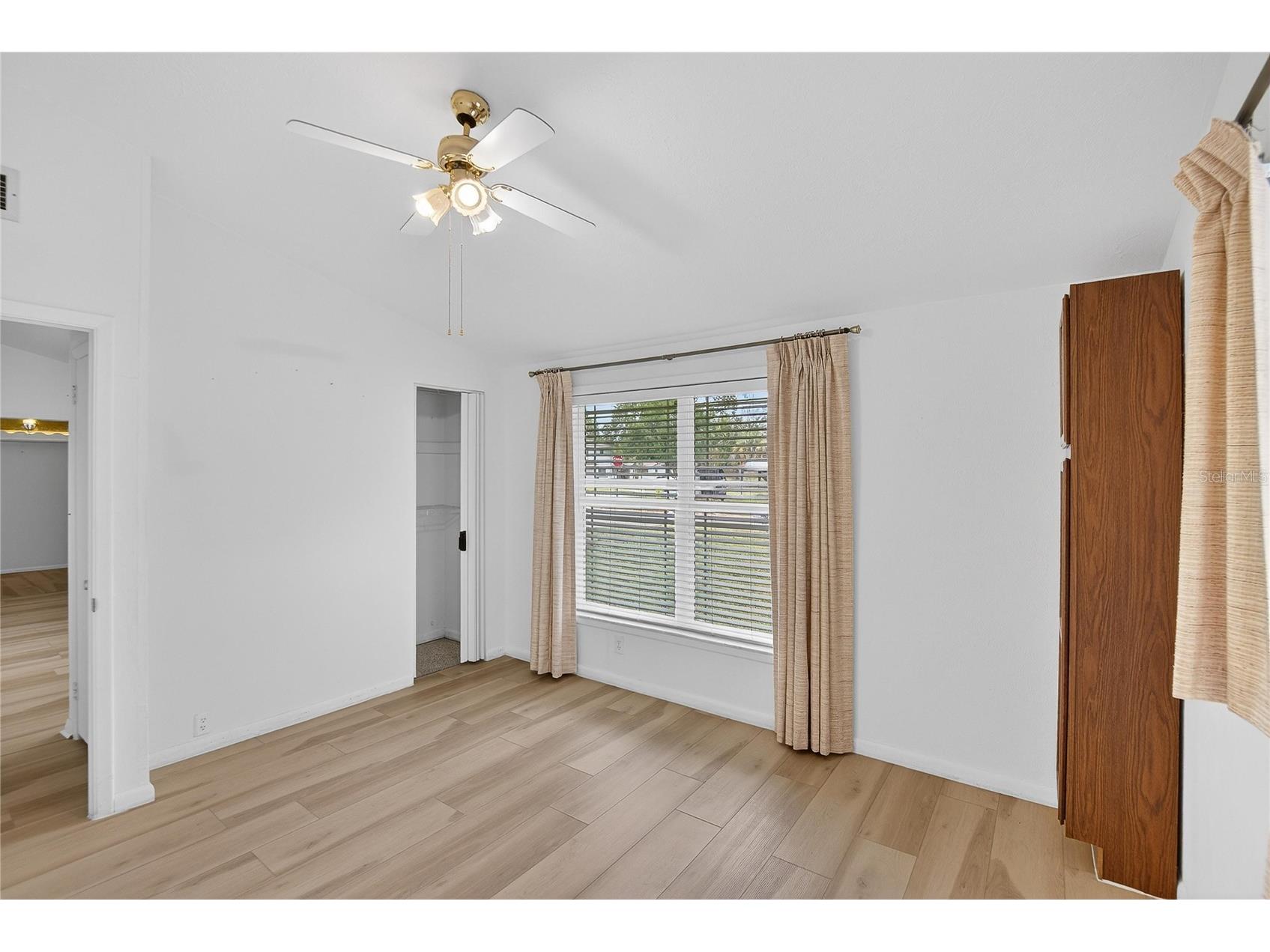 10101 Mariposa Place Tampa FL 33619 TB8494593 image15