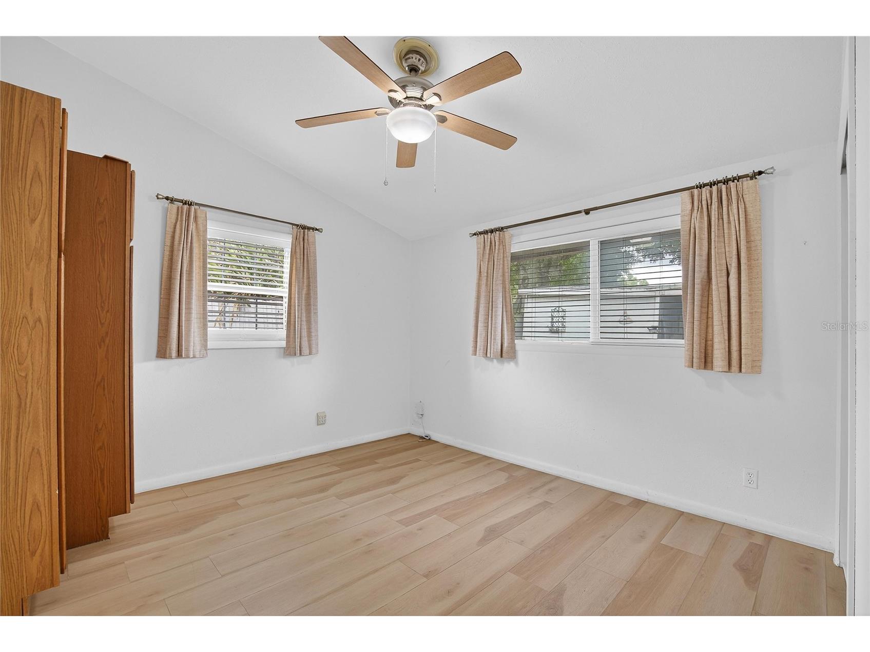 10101 Mariposa Place Tampa FL 33619 TB8494593 image17