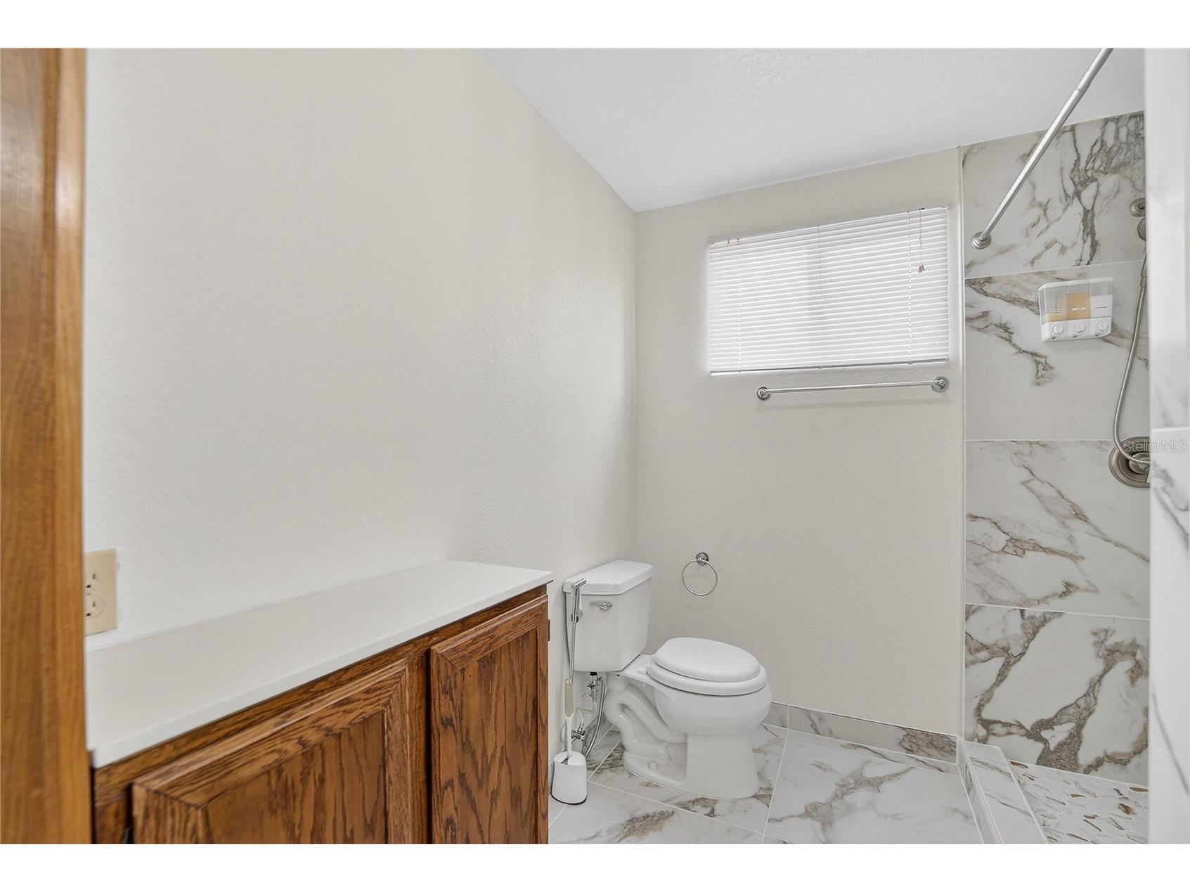 10101 Mariposa Place Tampa FL 33619 TB8494593 image26
