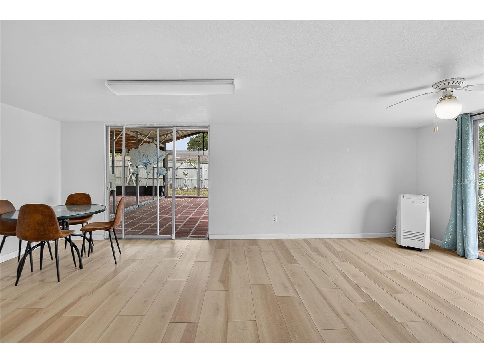 10101 Mariposa Place Tampa FL 33619 TB8494593 image33