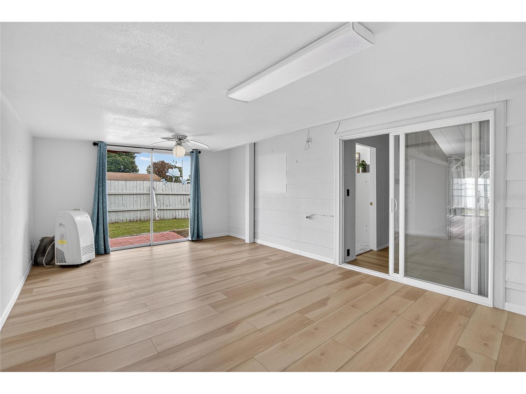 10101 Mariposa Place Tampa FL 33619 TB8494593 image35