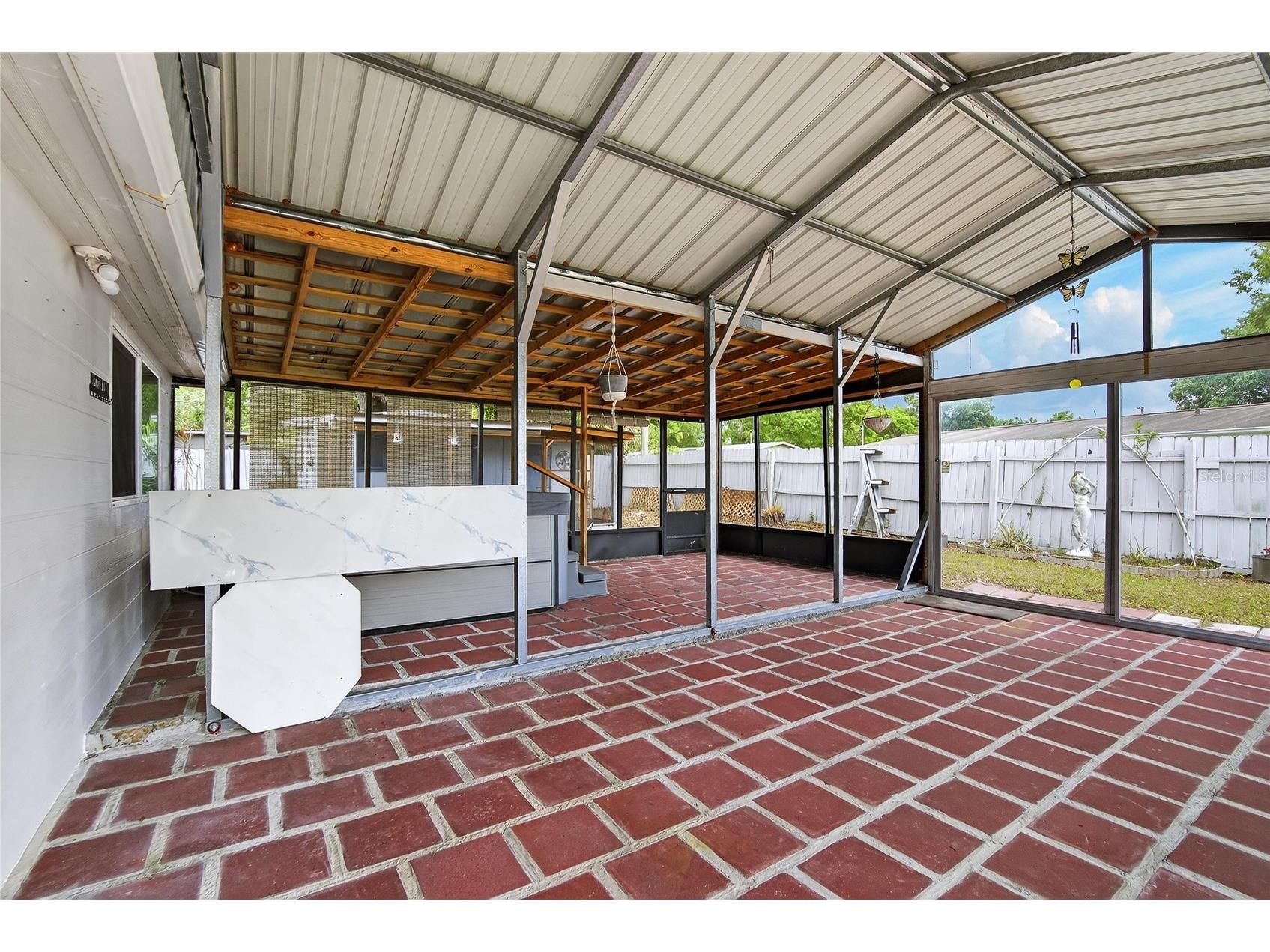 10101 Mariposa Place Tampa FL 33619 TB8494593 image37