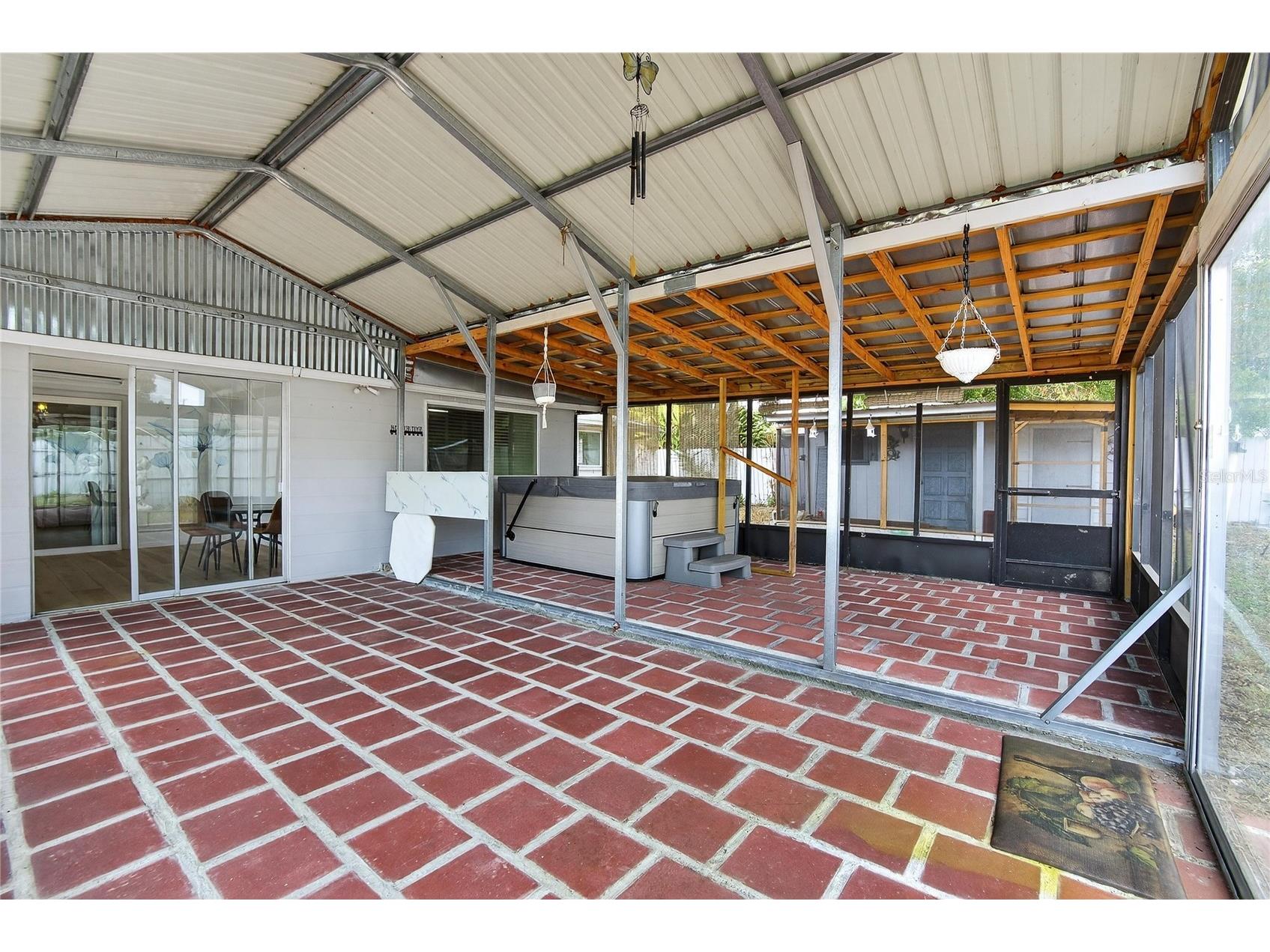 10101 Mariposa Place Tampa FL 33619 TB8494593 image39