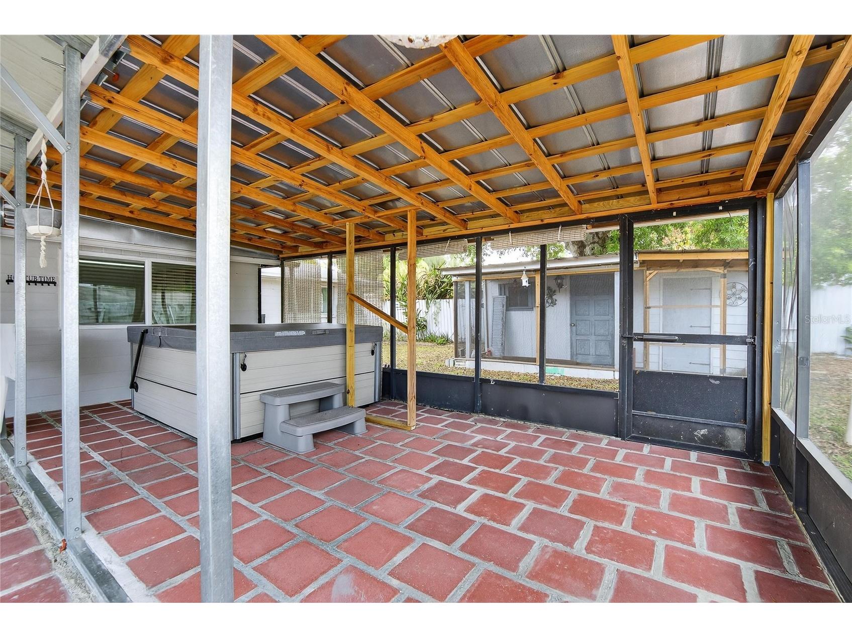 10101 Mariposa Place Tampa FL 33619 TB8494593 image40