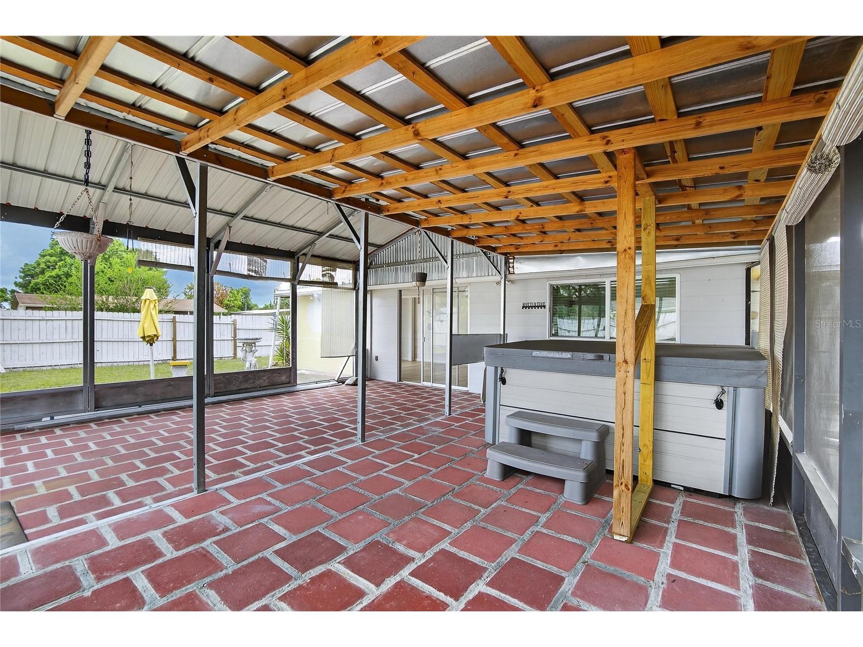 10101 Mariposa Place Tampa FL 33619 TB8494593 image41
