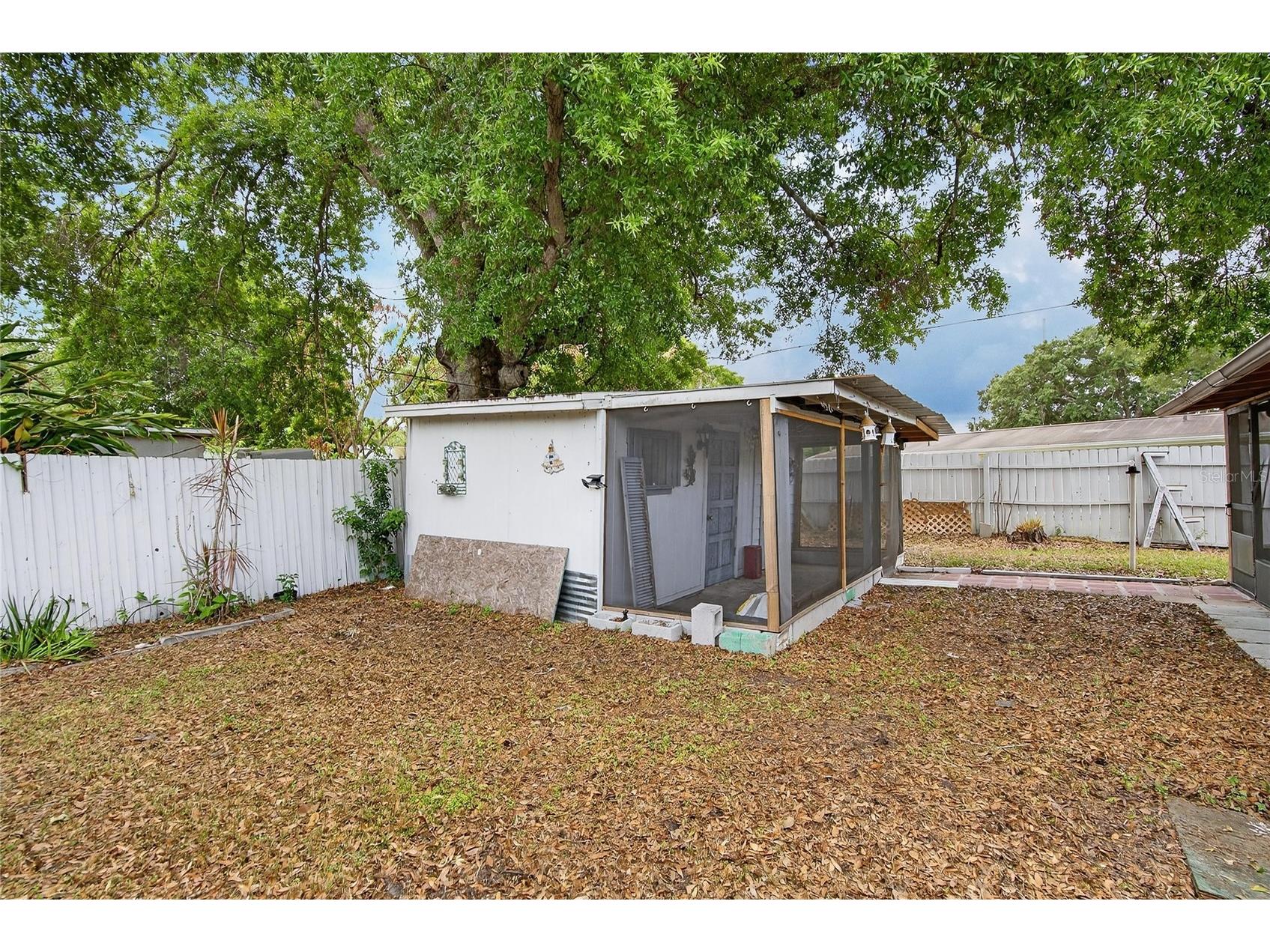 10101 Mariposa Place Tampa FL 33619 TB8494593 image44