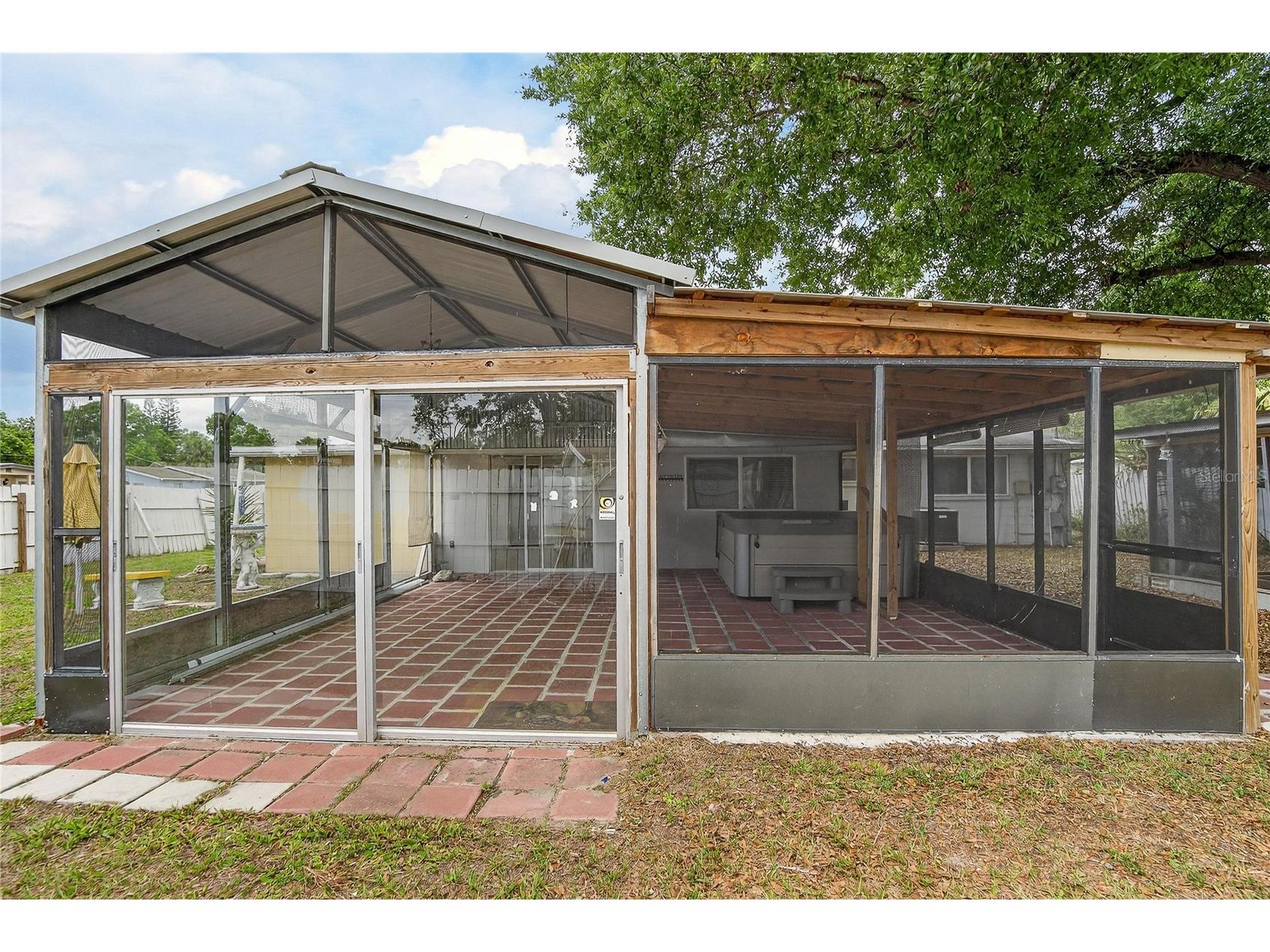 10101 Mariposa Place Tampa FL 33619 TB8494593 image48