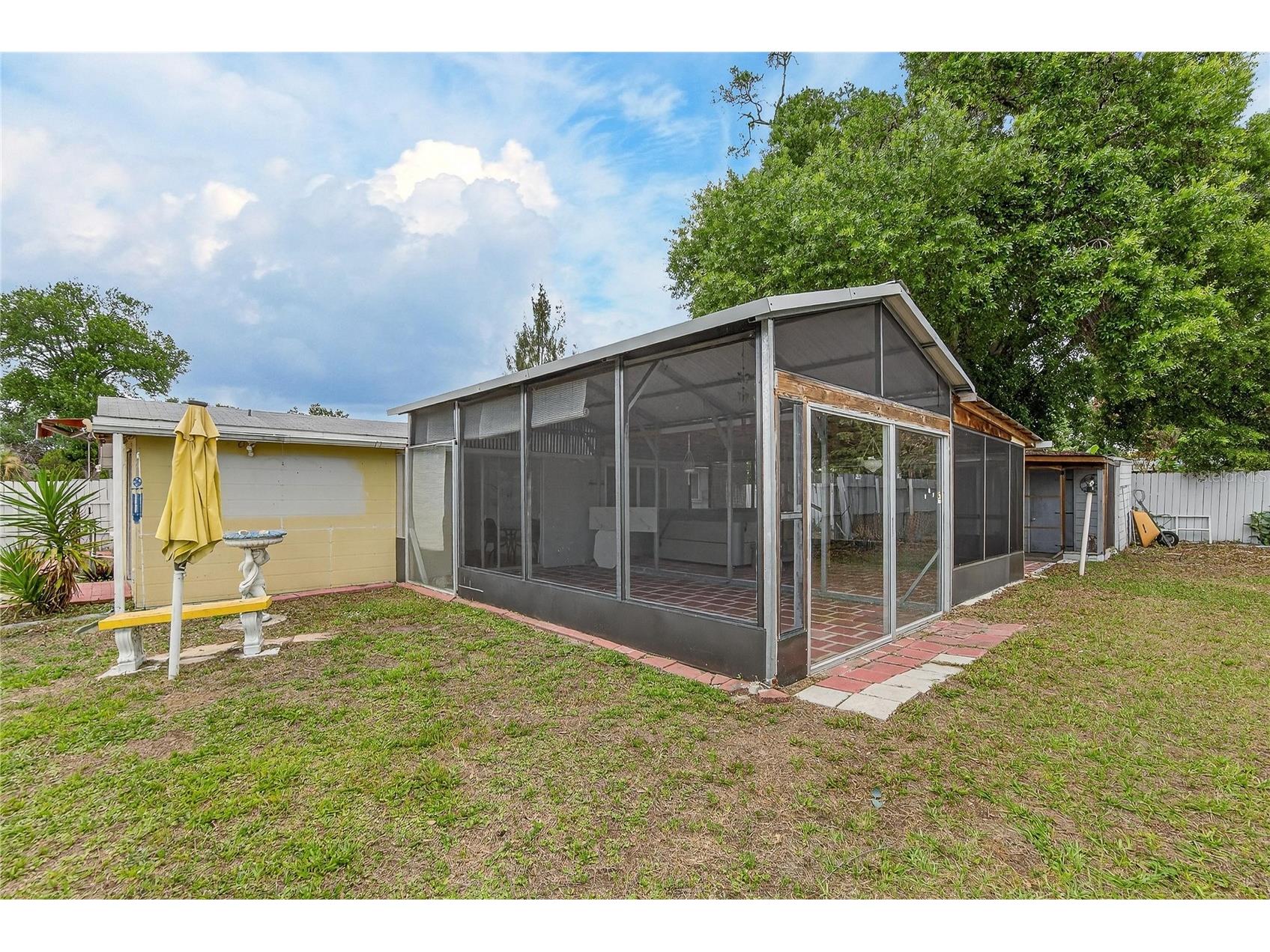 10101 Mariposa Place Tampa FL 33619 TB8494593 image49
