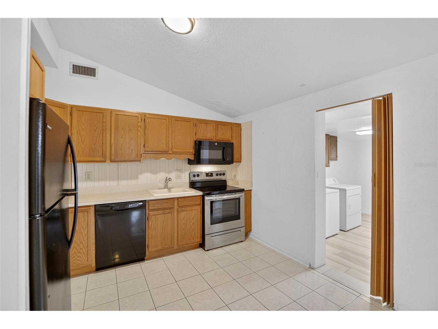 10101 Mariposa Place Tampa FL 33619 TB8494593 image7