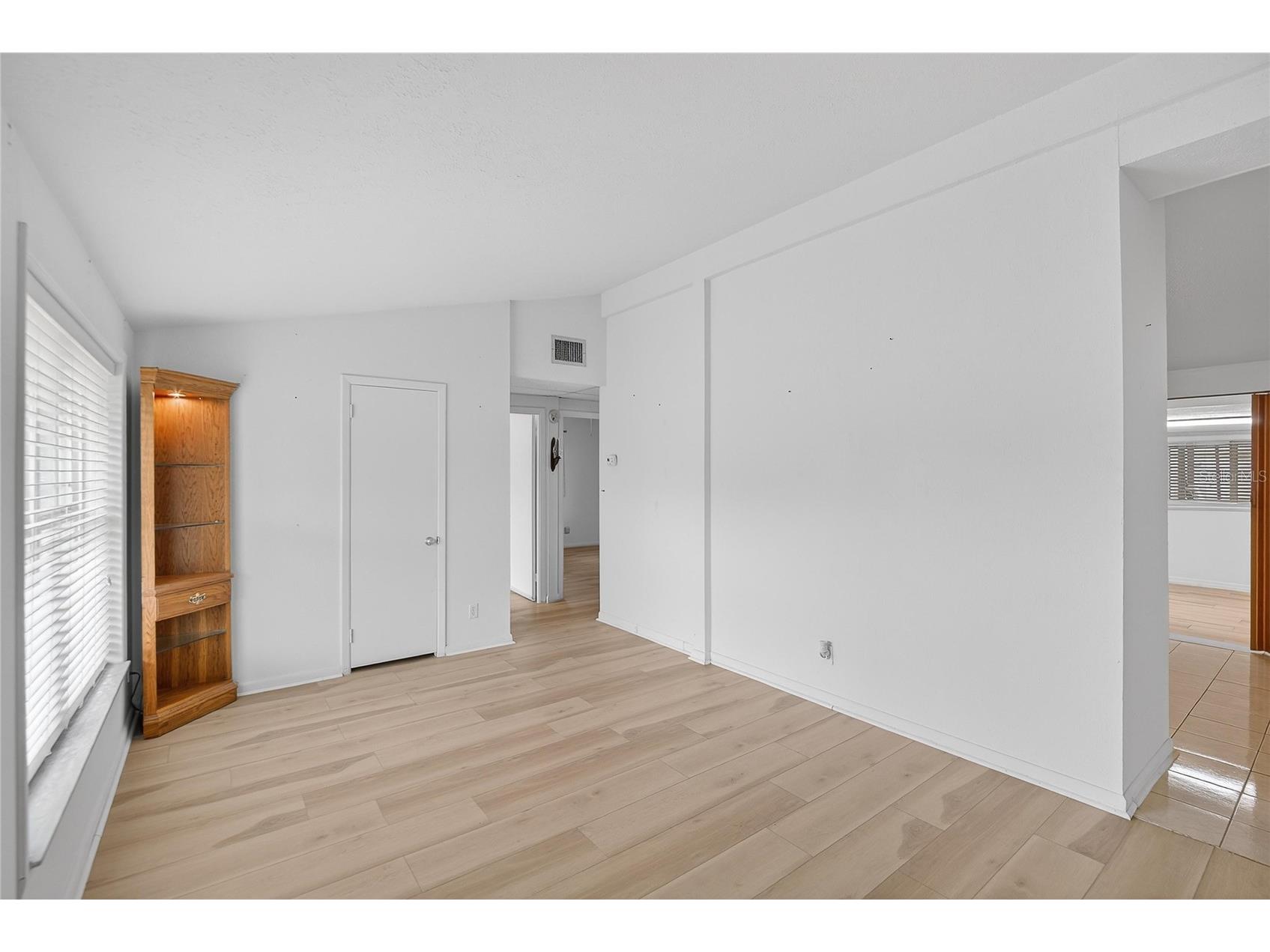 10101 Mariposa Place Tampa FL 33619 TB8494593 image8