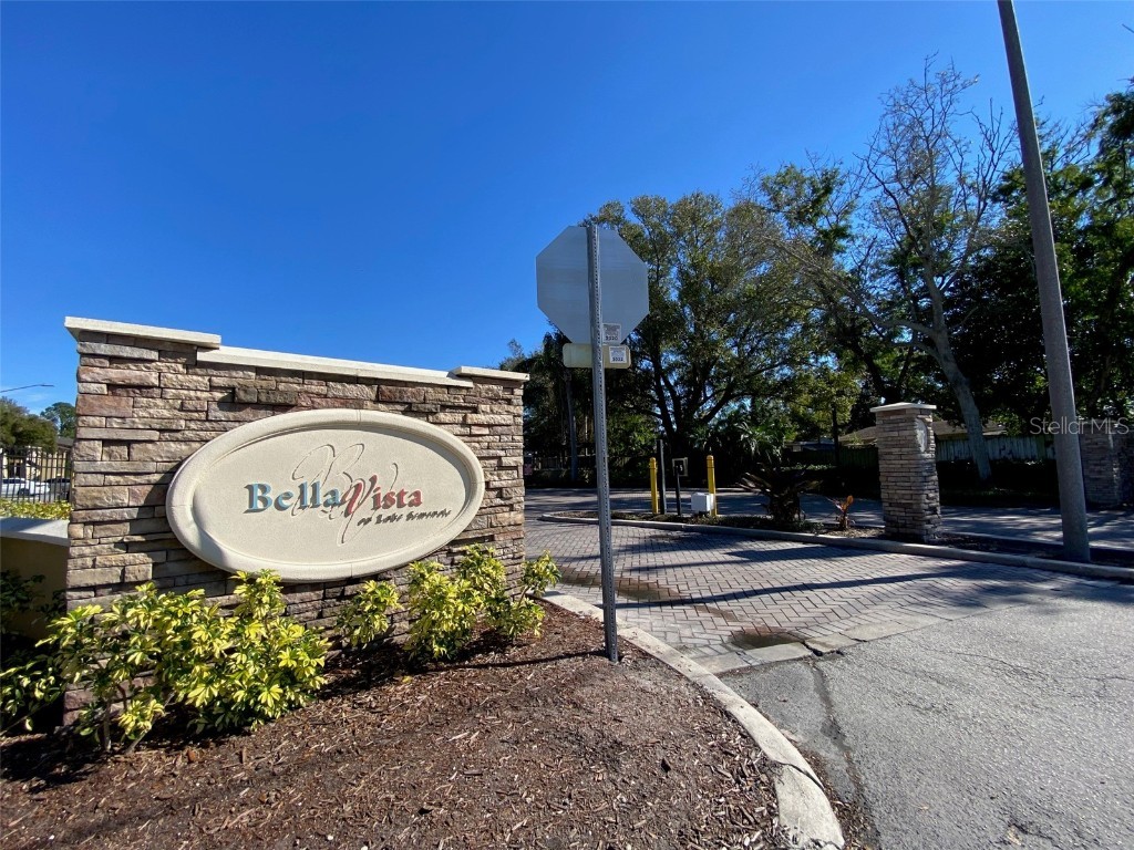 10101 Sailwinds Boulevard S #106 Largo FL 33773 U8187212 image1