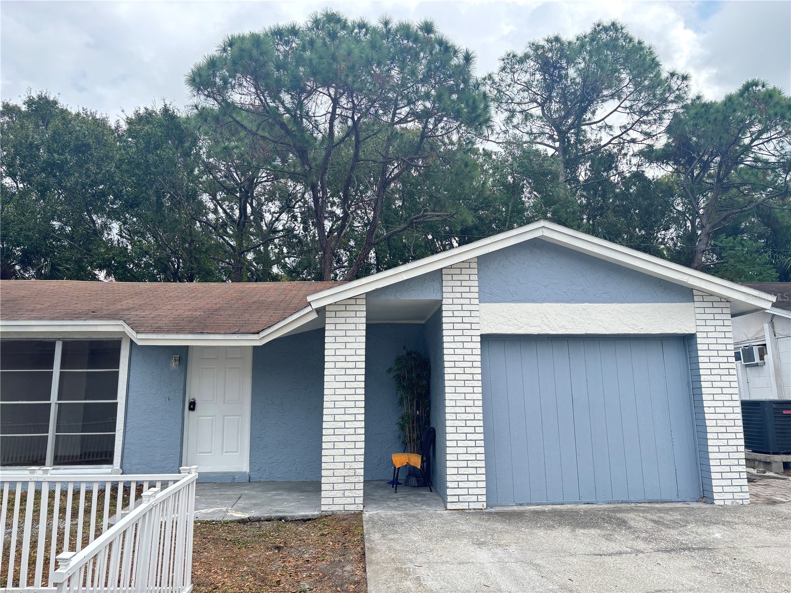 10101 Springtree Court Tampa FL 33615 A4674458 image1