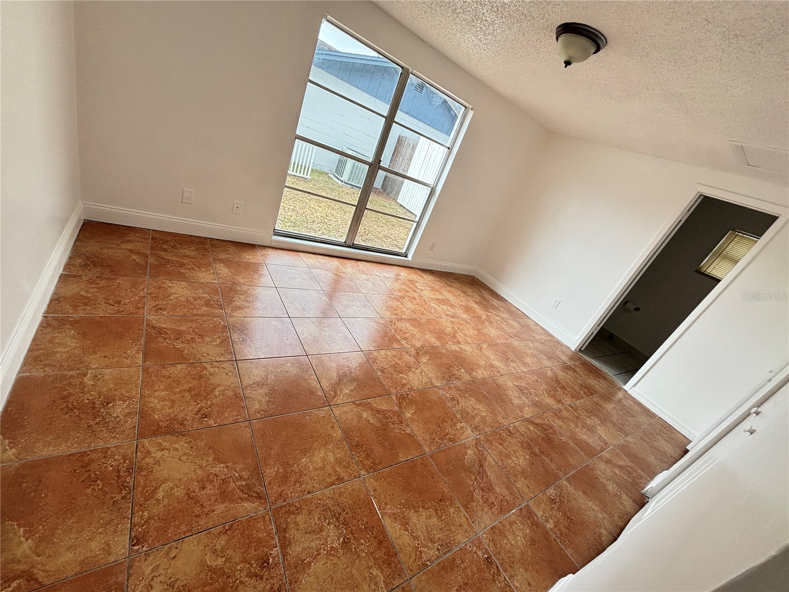 10101 Springtree Court Tampa FL 33615 A4674458 image12