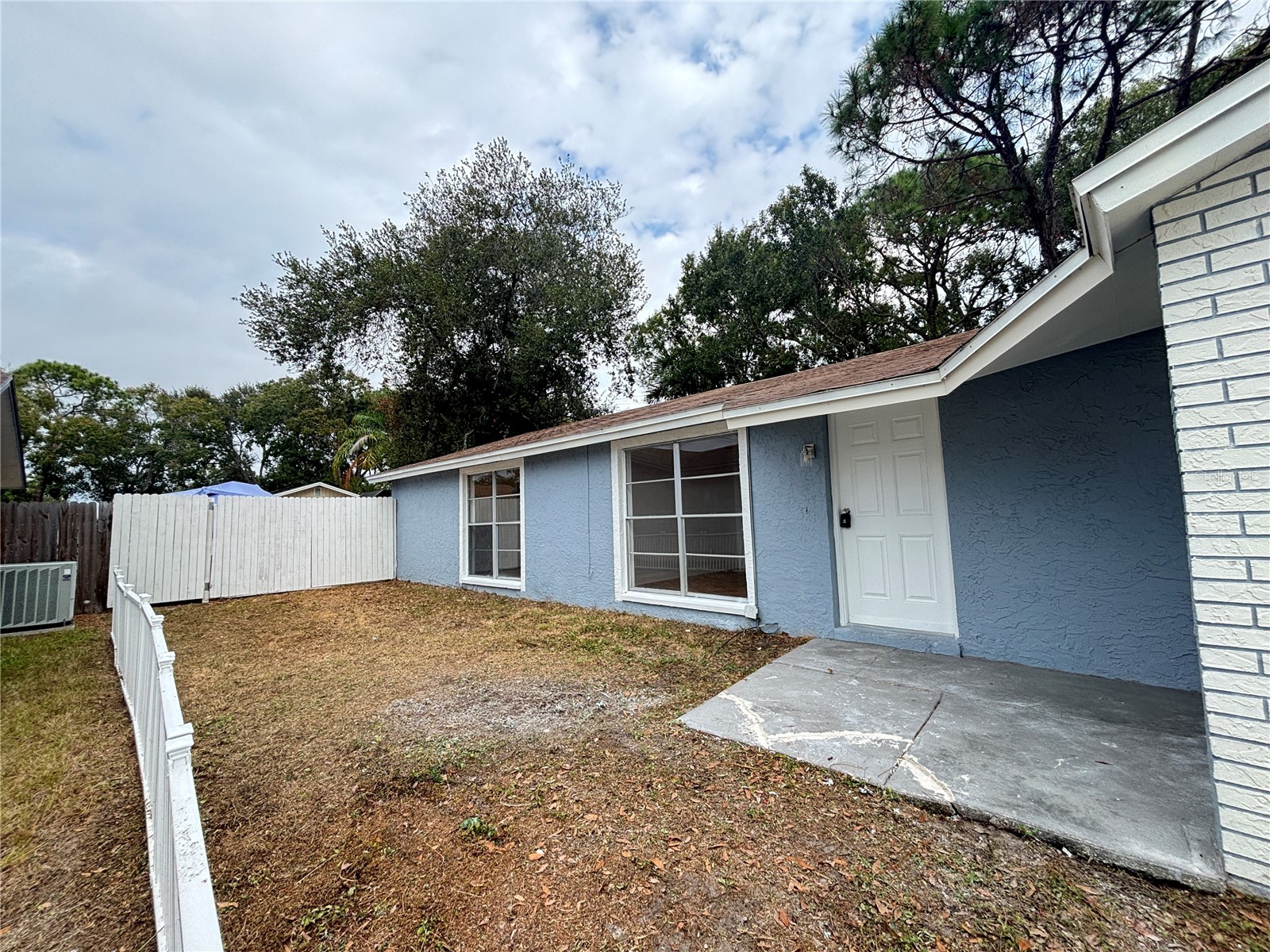 10101 Springtree Court Tampa FL 33615 A4674458 image2