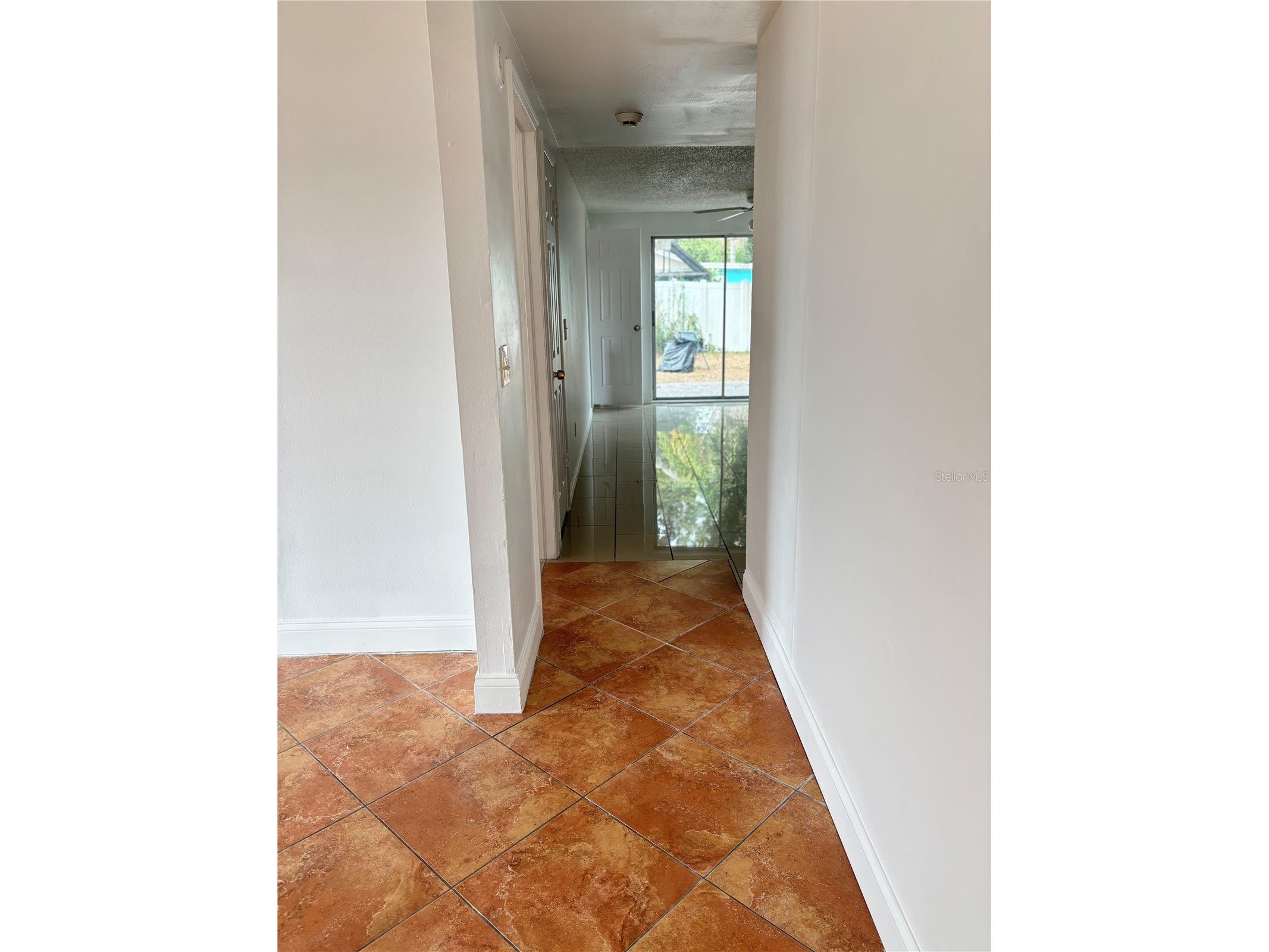 10101 Springtree Court Tampa FL 33615 A4674458 image7