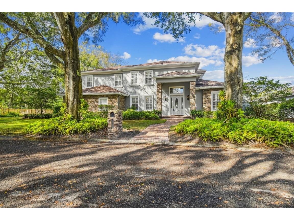 10102 Lake Cove Lane Tampa FL 33618 U8186283 image1