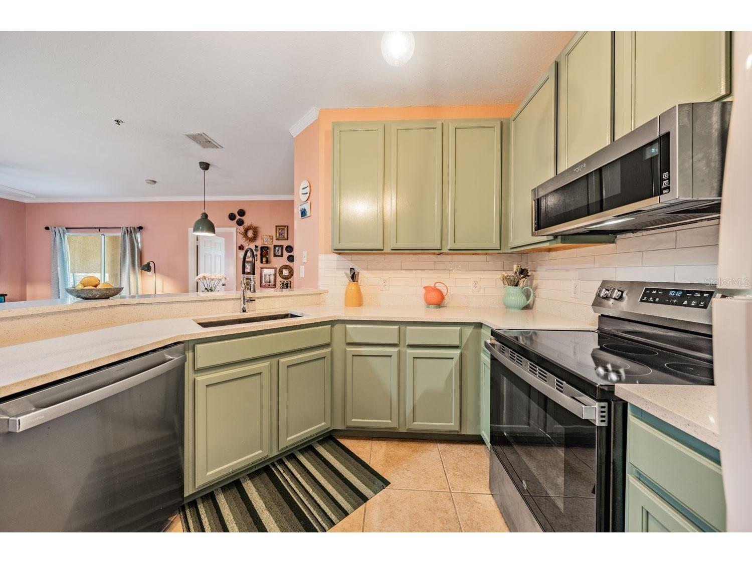 10103 Courtney Oaks Circle #103 Tampa FL 33619 TB8508637 image11