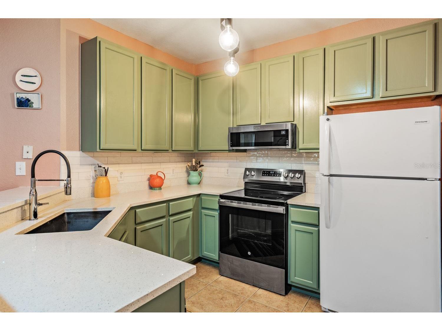 10103 Courtney Oaks Circle #103 Tampa FL 33619 TB8508637 image12
