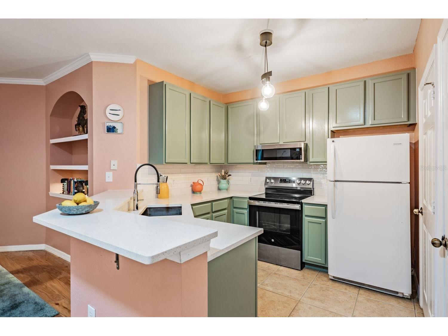 10103 Courtney Oaks Circle #103 Tampa FL 33619 TB8508637 image8
