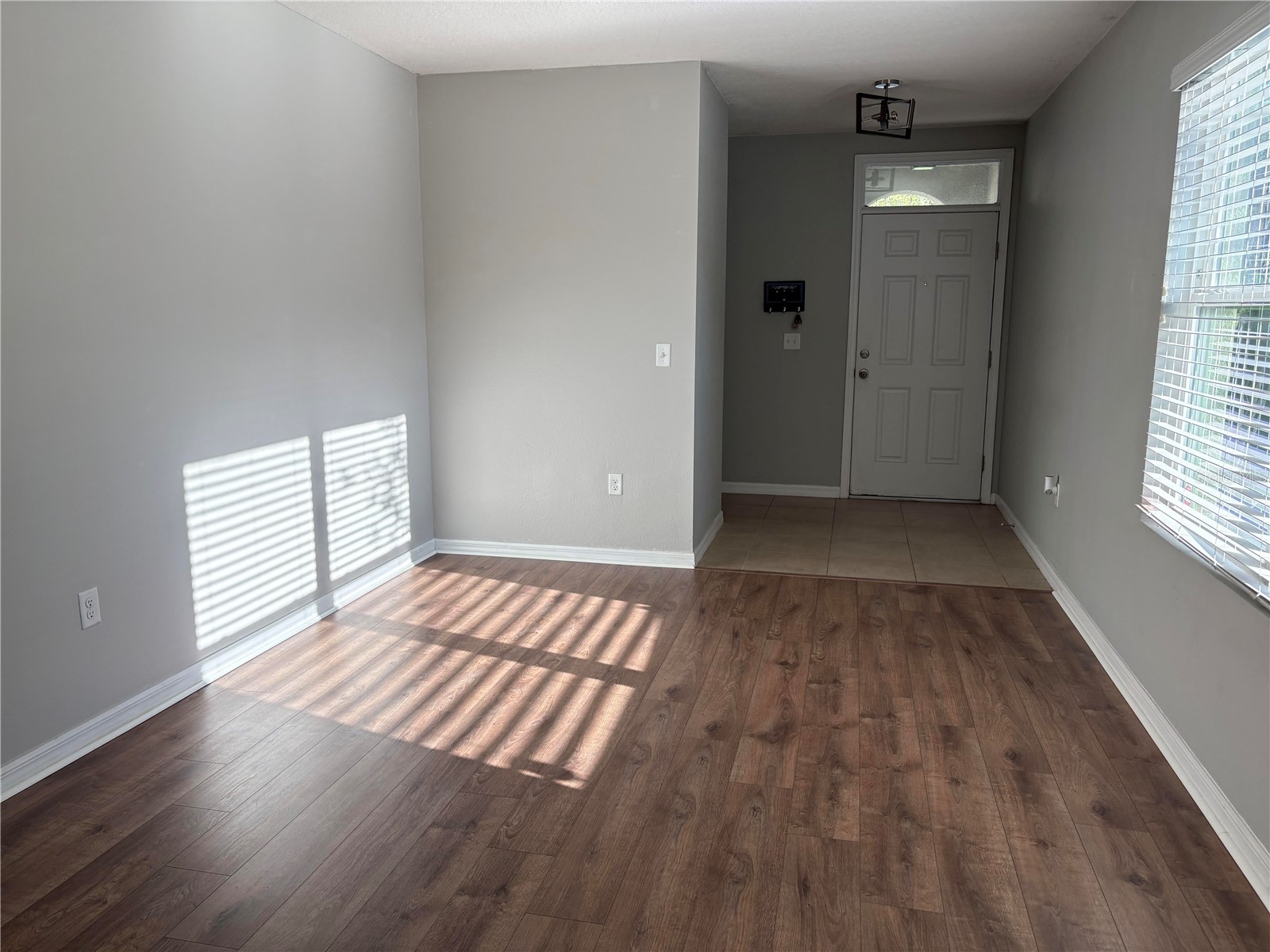 10104 Hawk Storm Avenue Tampa FL 33610 TB8470307 image2