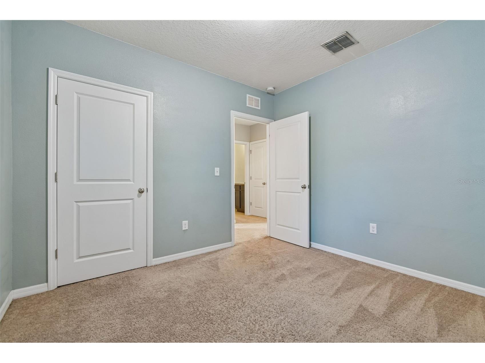 10104 Hawk Storm Avenue Tampa FL 33610 TB8470307 image24