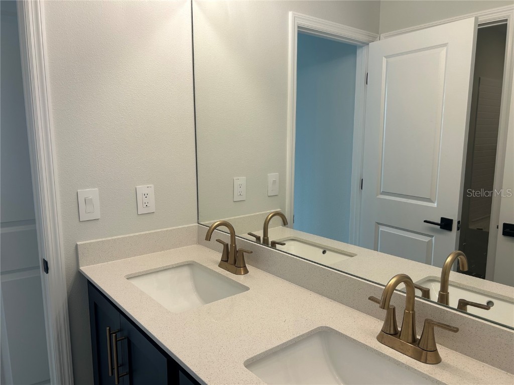 10104 Hidden Hammock Loop Parrish FL 34219 TB8435054 image30