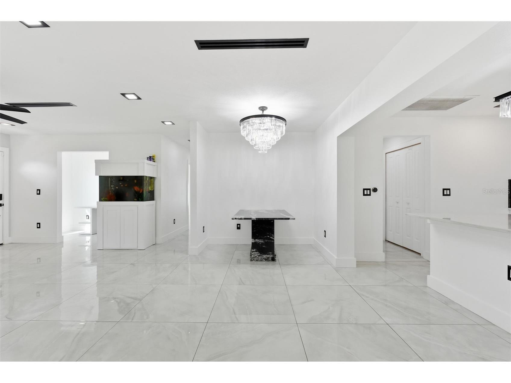 10104 N Dartmouth Avenue Tampa FL 33612 TB8481926 image7