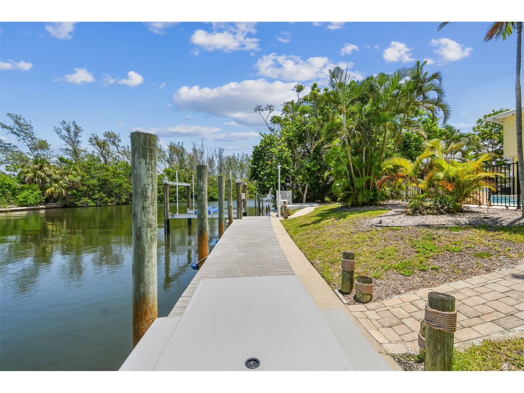 10104 Sandpiper Road E Bradenton FL 34209 - PALMA SOLA BAY A4654642 image7