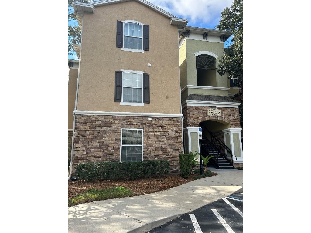 10105 Courtney Oaks Circle #103 Tampa FL 33619 T3488418 image1
