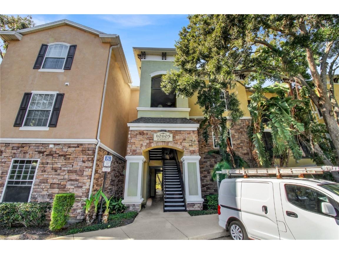 10105 Courtney Oaks Circle #201 Tampa FL 33619 T3482809 image1