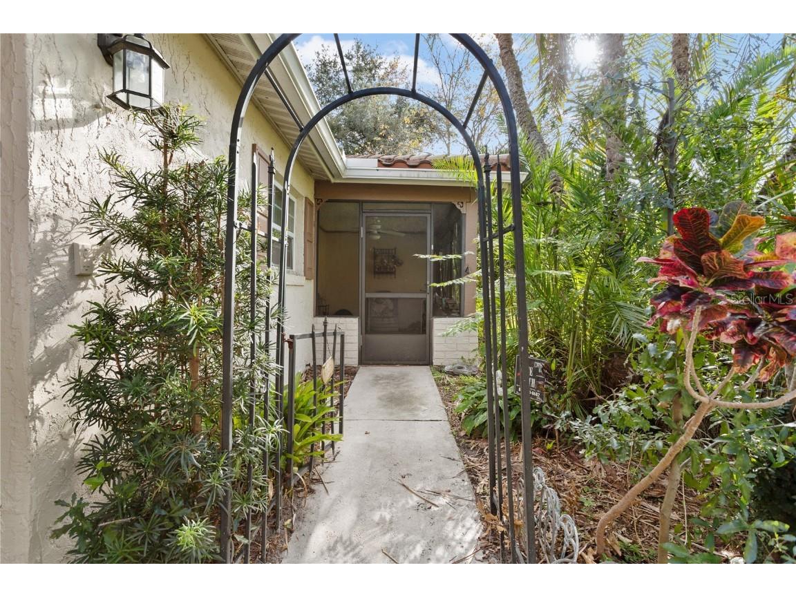 10105 Crown Court Orlando FL 32821 P4937025 image2