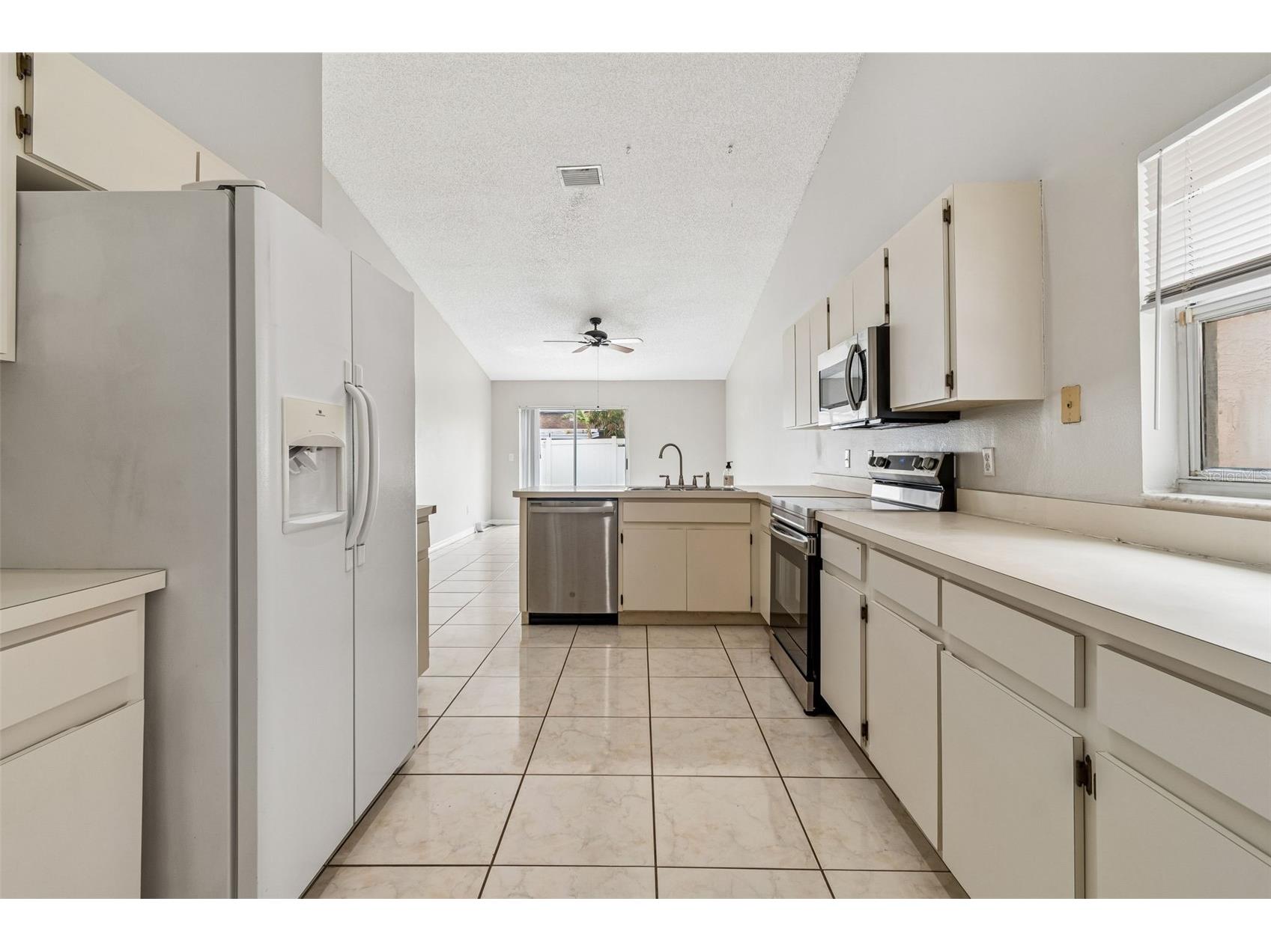 10105 Sea Spray Place Tampa FL 33624 TB8517986 image16
