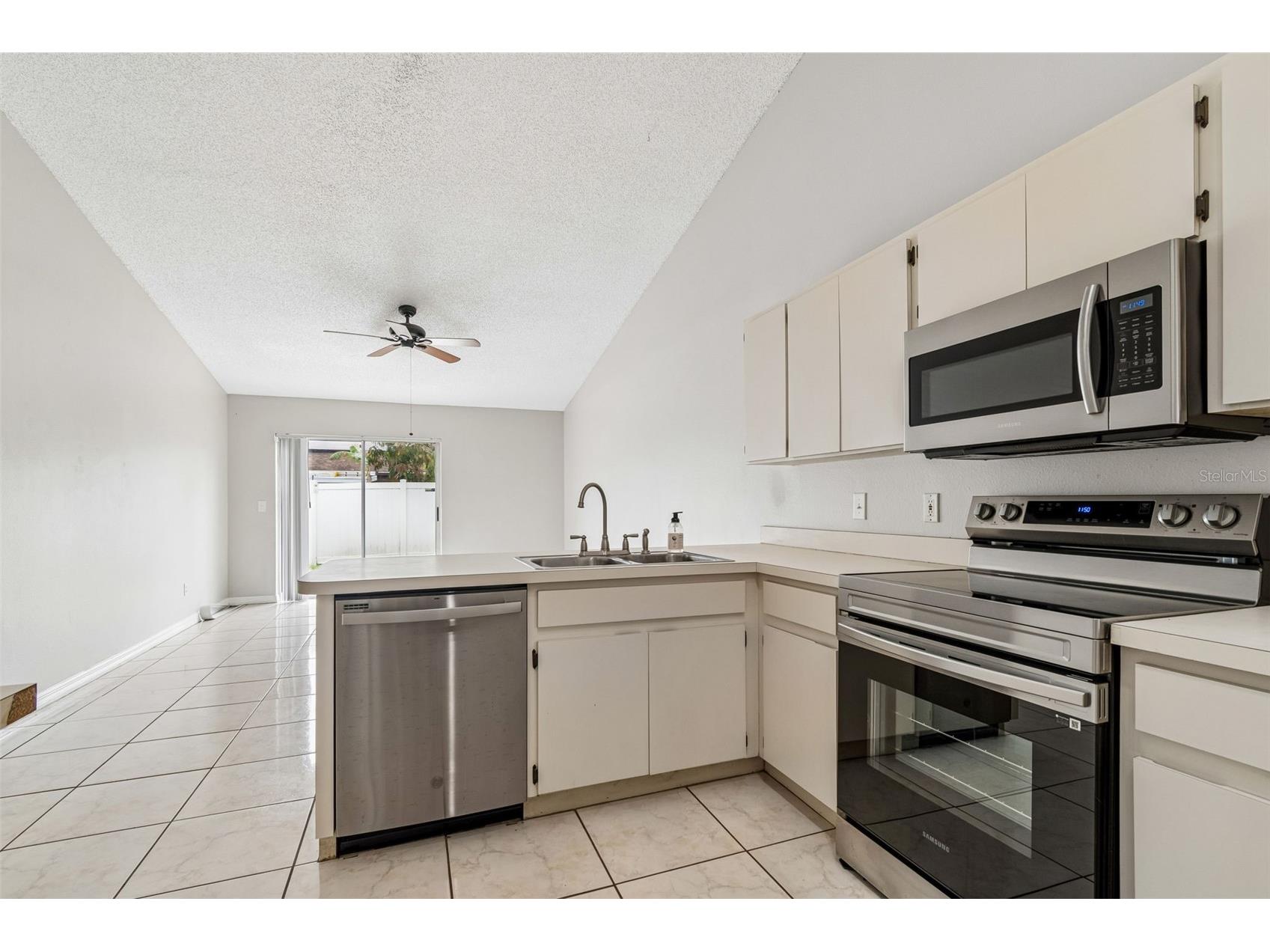 10105 Sea Spray Place Tampa FL 33624 TB8517986 image18
