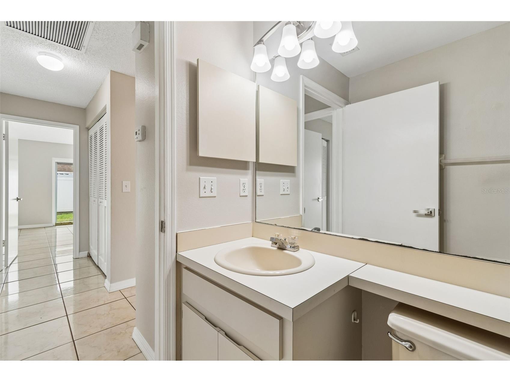 10105 Sea Spray Place Tampa FL 33624 TB8517986 image29
