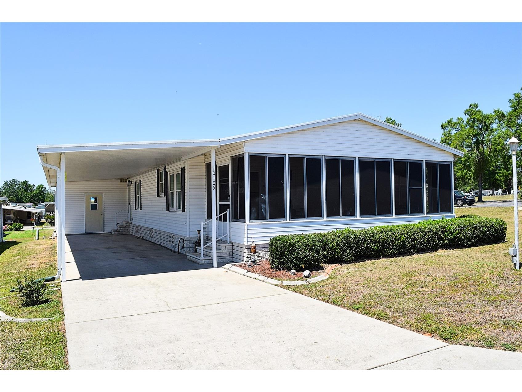 10105 Wellington Avenue Dade City FL 33525 TB8376385 image1