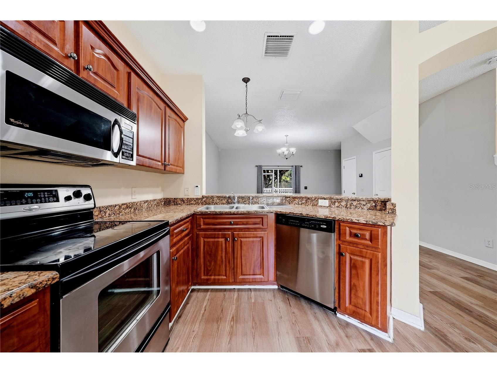 10106 Belleville Place Tampa FL 33624 TB8528700 image5