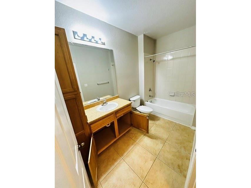 10106 Courtney Oaks Circle #104 Tampa FL 33619 TB8514509 image10