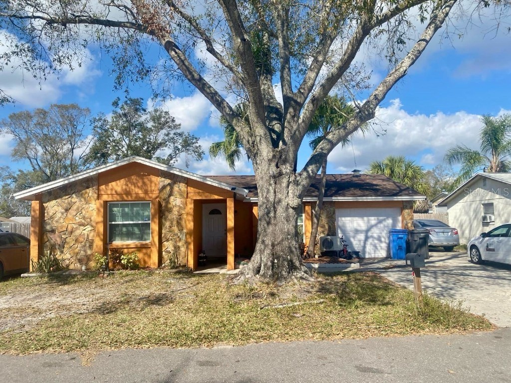 10107 Lazy Creek Ct Tampa FL 33615 TB8348545 image1