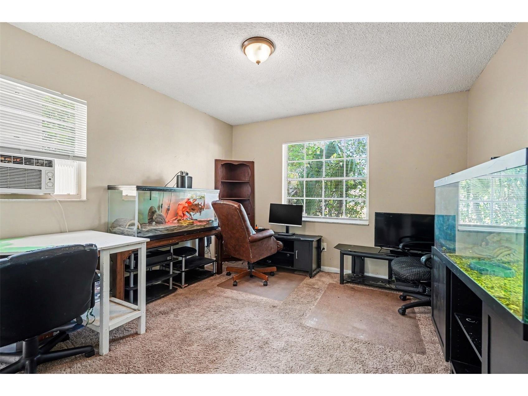 10108 Alambra Avenue Tampa FL 33619 TB8508354 image22