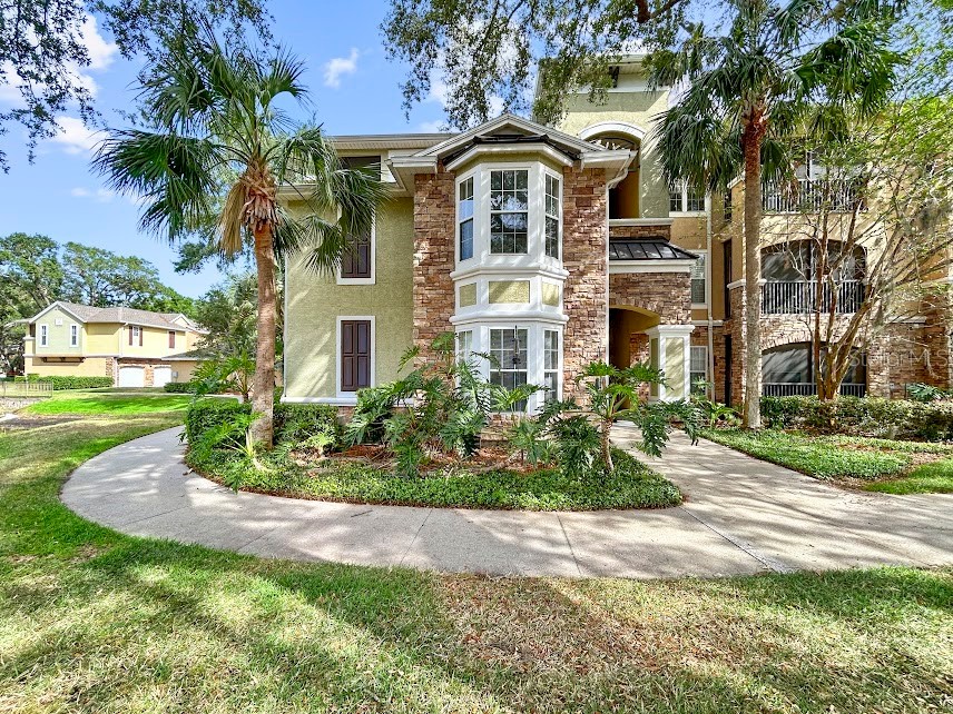 10108 Courtney Oaks Circle #203 Tampa FL 33619 TB8317375 image1