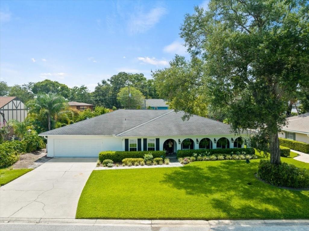 10108 Lindelaan Drive Tampa FL 33618 T3454446 image1
