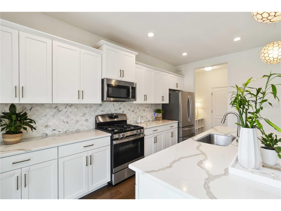 10109 Canaveral Circle Sarasota FL 34241 A4667859 image2