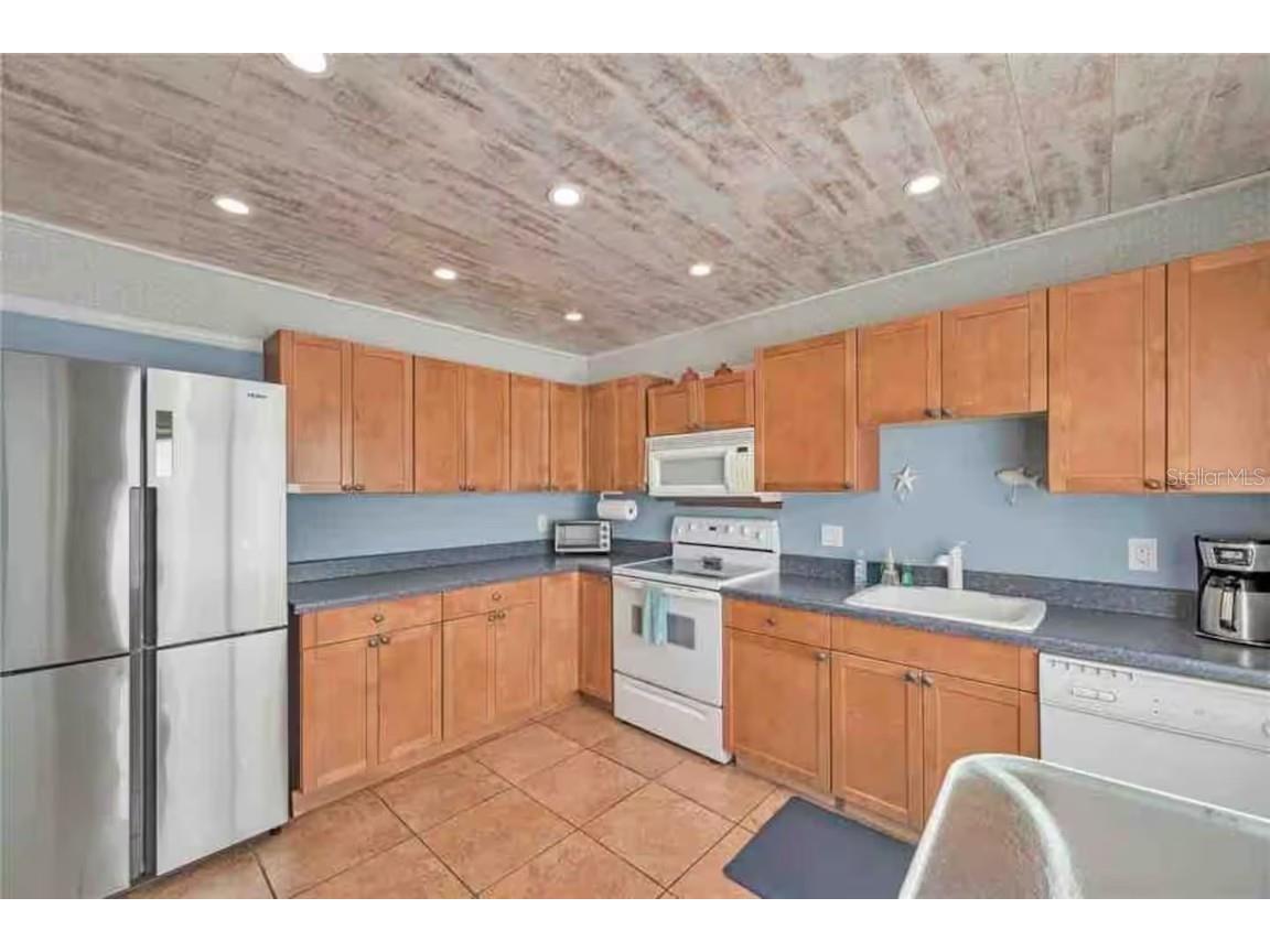 10109 Gulf Boulevard #202 Treasure Island FL 33706 TB8410827 image13