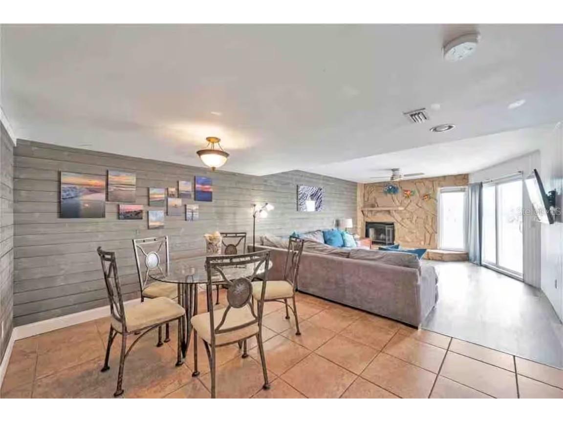 10109 Gulf Boulevard #202 Treasure Island FL 33706 TB8410827 image7