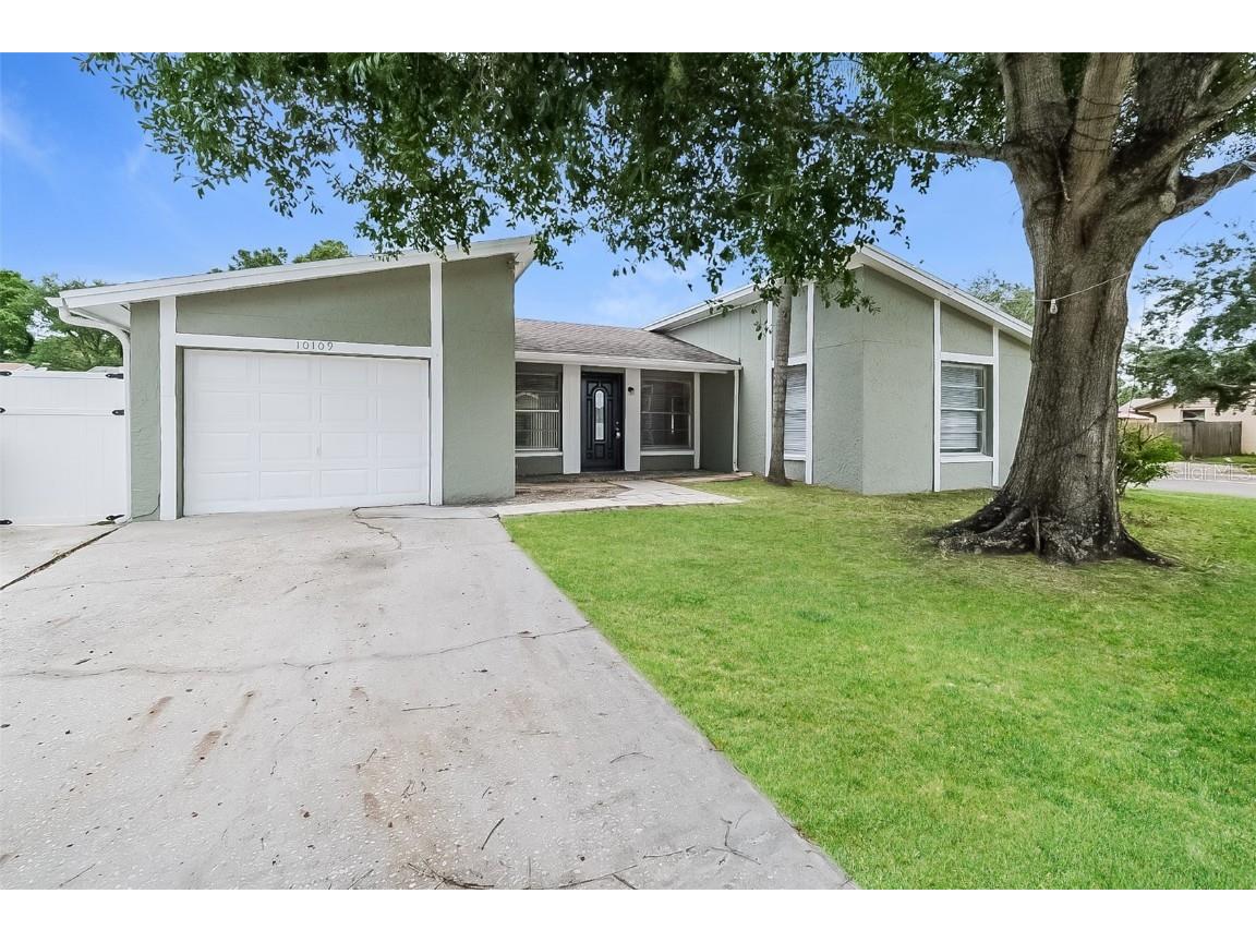 10109 Royal Acres Court Tampa FL 33615 T3338144 image1