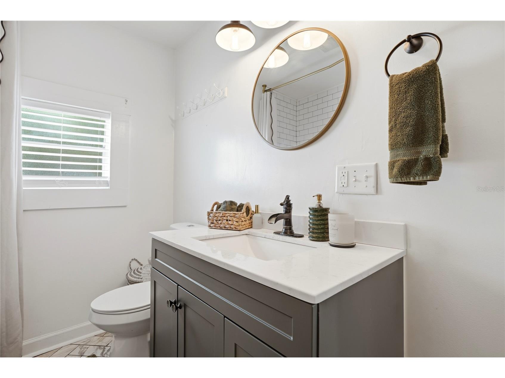 1011 14th Street N Saint Petersburg FL 33705 TB8509624 image25