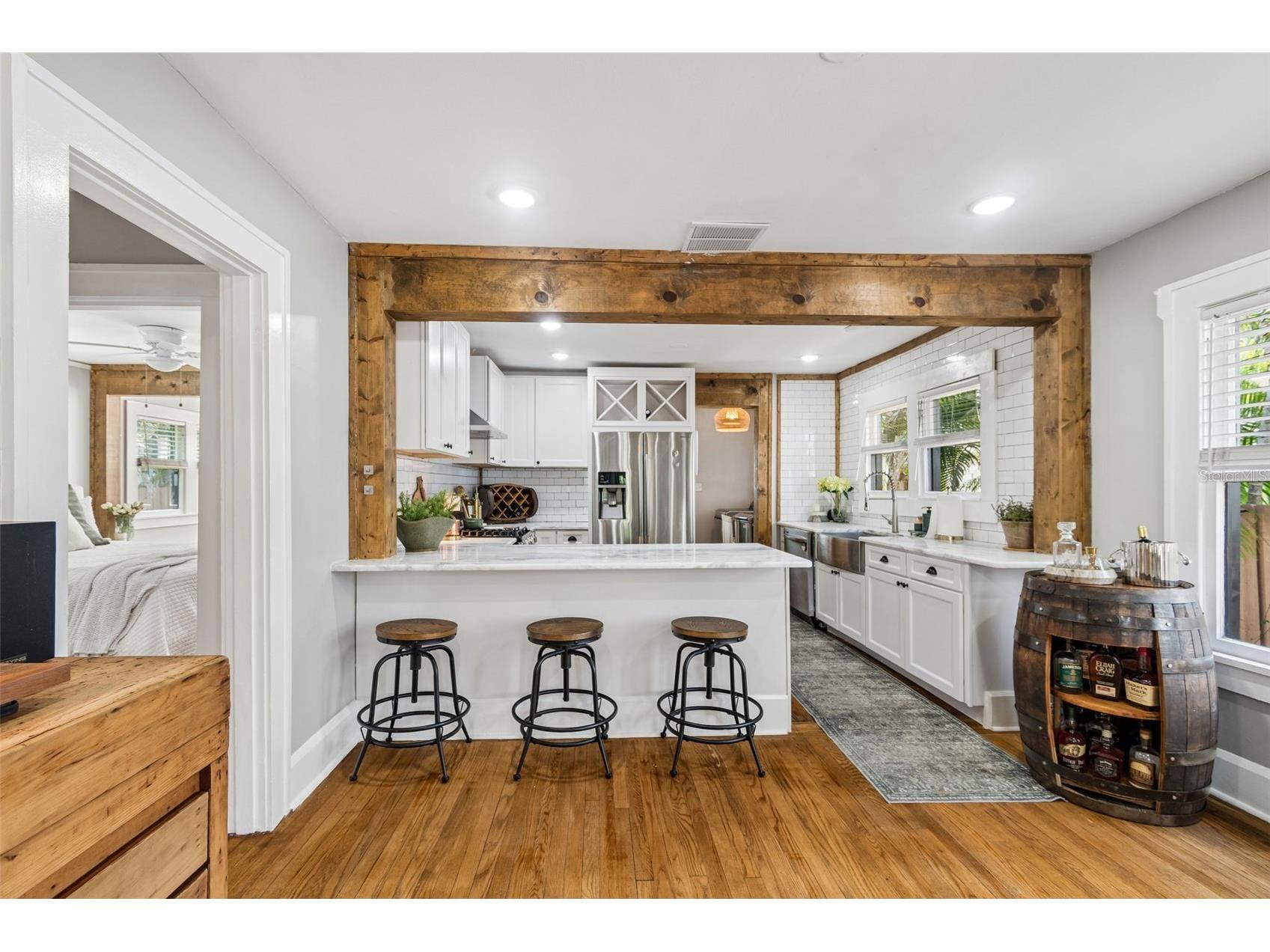 1011 14th Street N Saint Petersburg FL 33705 TB8523224 image11