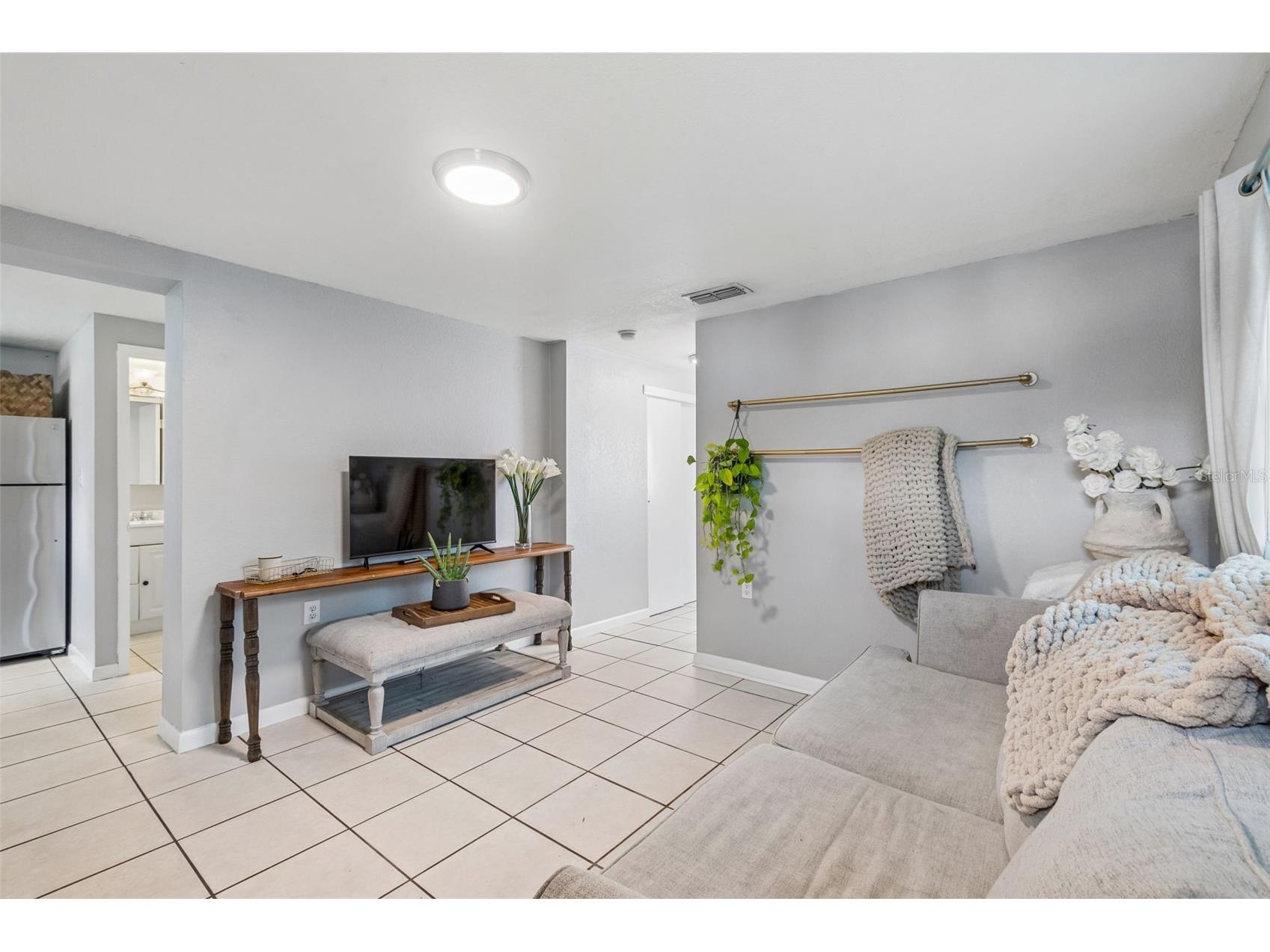 1011 14th Street N Saint Petersburg FL 33705 TB8523224 image24