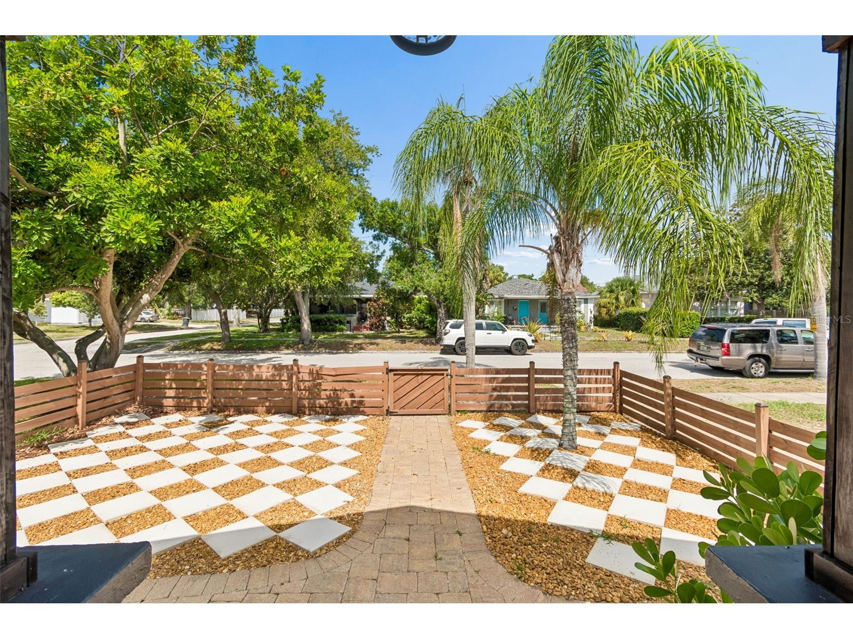 1011 14th Street N Saint Petersburg FL 33705 TB8523224 image45