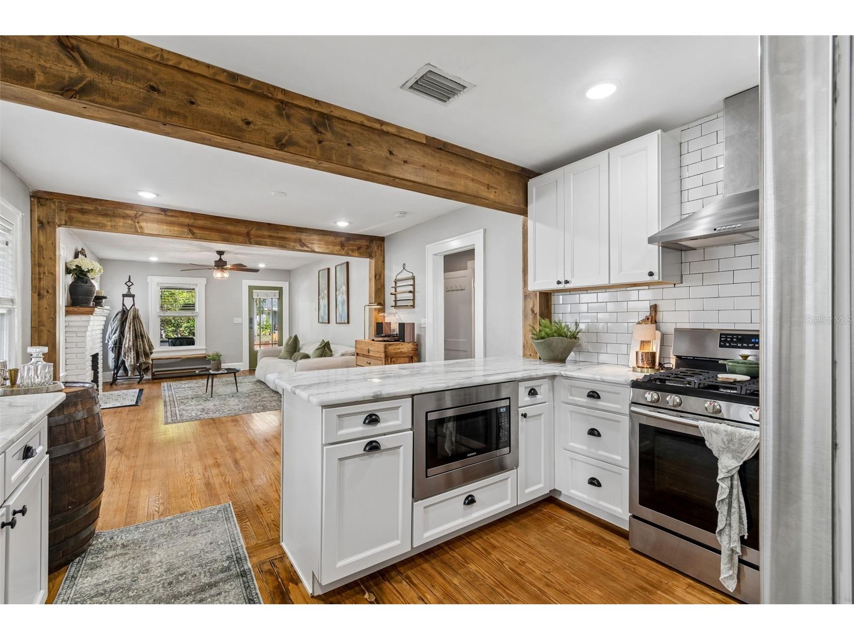 1011 14th Street N Saint Petersburg FL 33705 TB8523224 image8